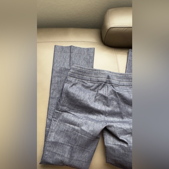 Jacket and pants suit in size 6, BEBE - Picture 8 of 16